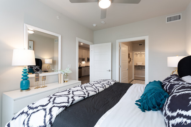 1HAB, 1BA - 688SF - A2 - DORMITORIO - Amelia Farmers Market