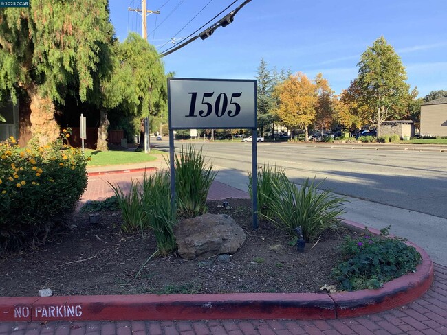 Building Photo - 1505 Kirker Pass Rd Unit 242