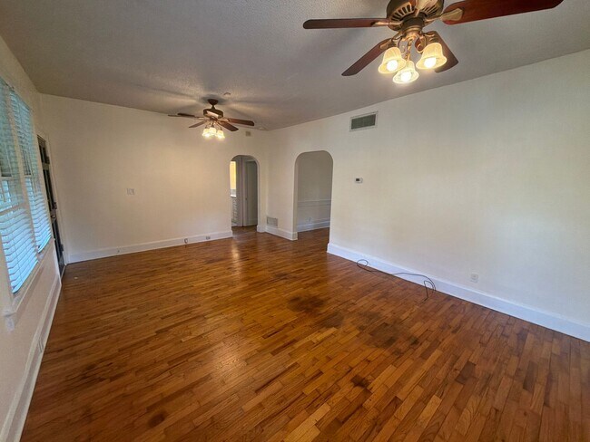 Photo - 103 N Hillside Ave