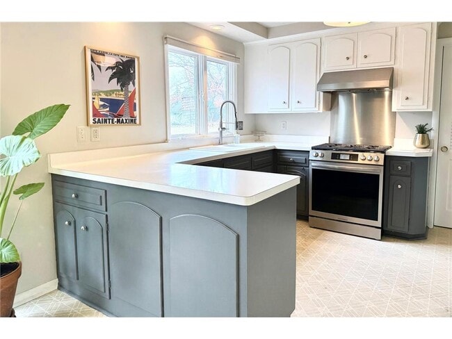 Photo - 6904 Gleason Rd