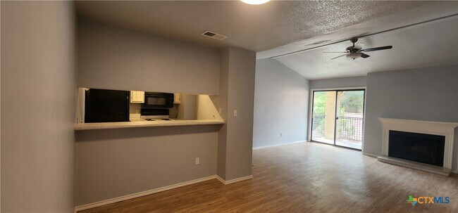 Photo - 1202 Thorpe Ln Unidad 408