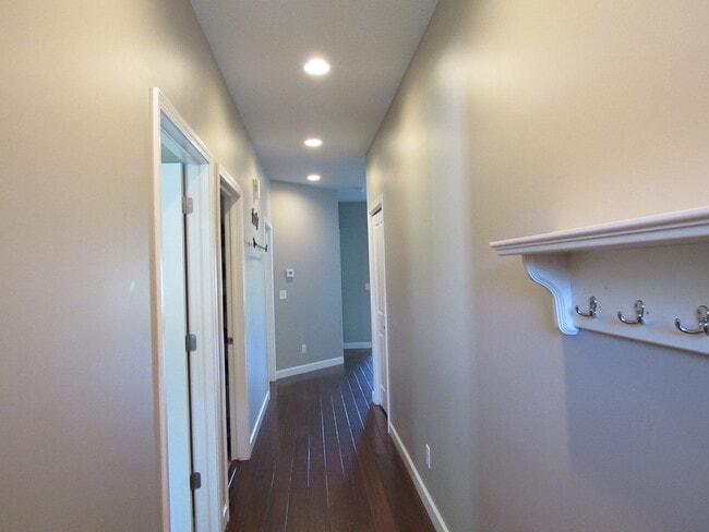 Photo - 405 E Palace Row