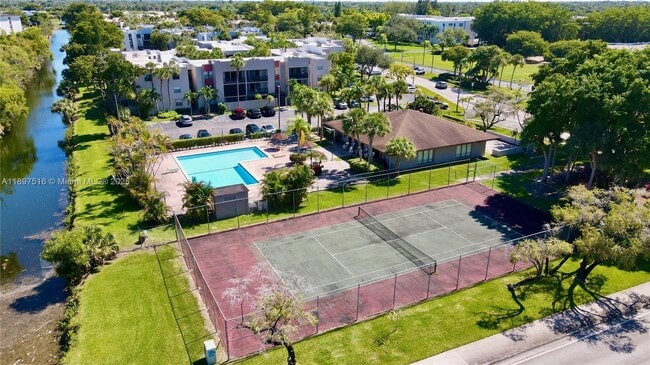 Photo - 10825 SW 112th Ave Unit 117