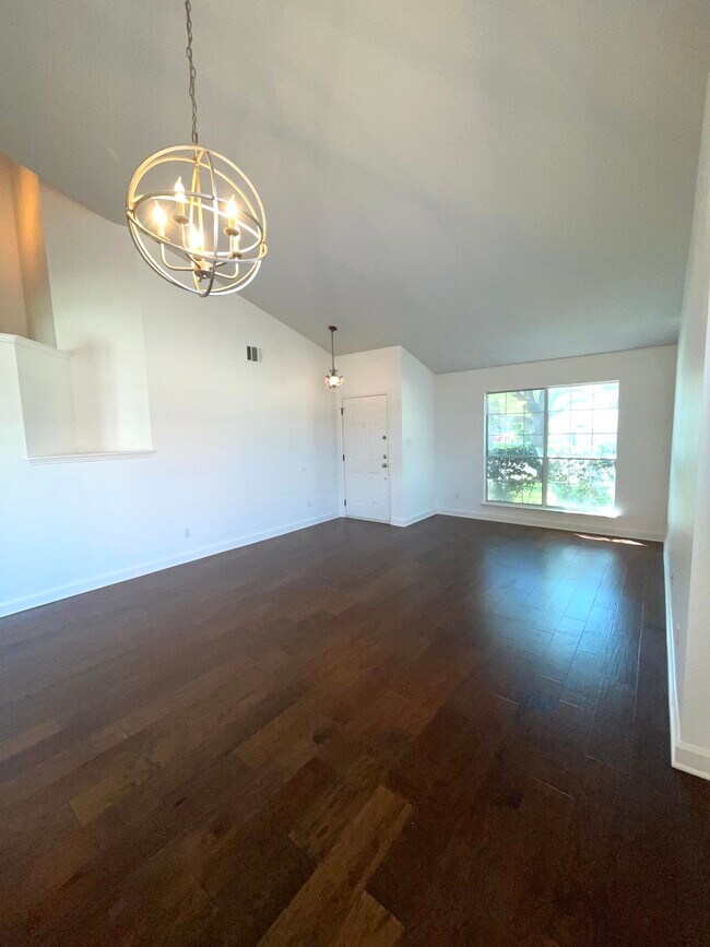 Photo - 3809 Willie Mays Ln