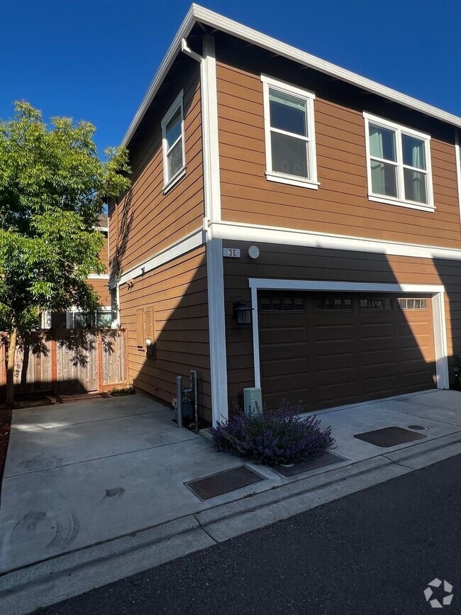 Building Photo - 36 Lipton Wy Unit 36 A Lipton Way Rental