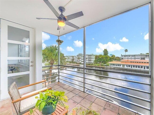 Photo - 2741 Taft St Unit 307