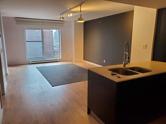 Photo - 350 Bd de Maisonneuve