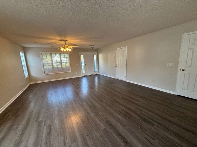 Photo - 165 Radford Cir