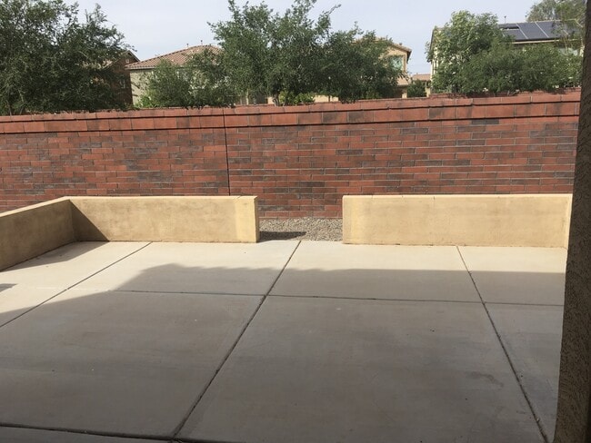 Photo - 3 Bed 2.5 New Carpets and Paint!