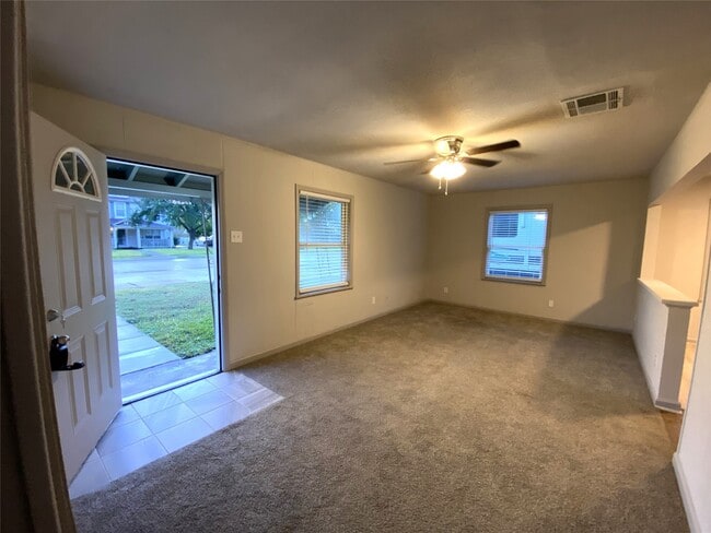 Photo - 315 S 3rd St