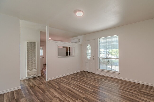 Photo - 6142 Lawn Valley Dr