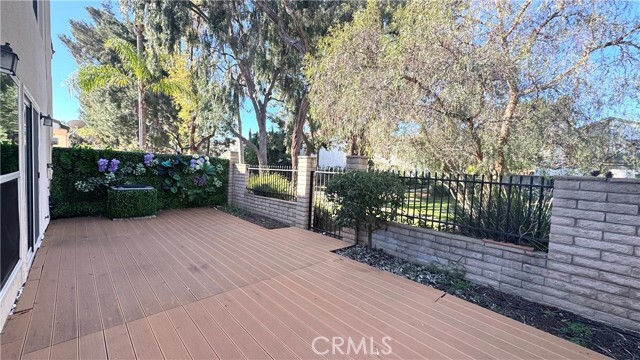 Photo - 16 Willow Tree Ln