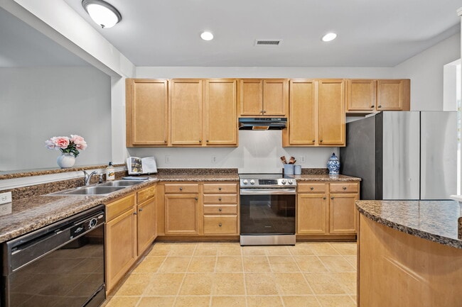 Photo - 6623 Clarksburg Pl
