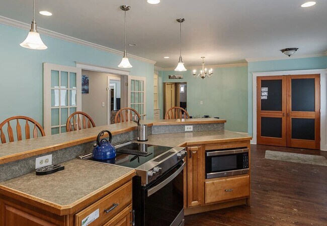 73 Main St Unit 1