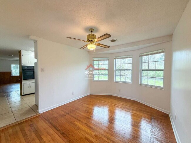 Photo - 7 N 77th Ave