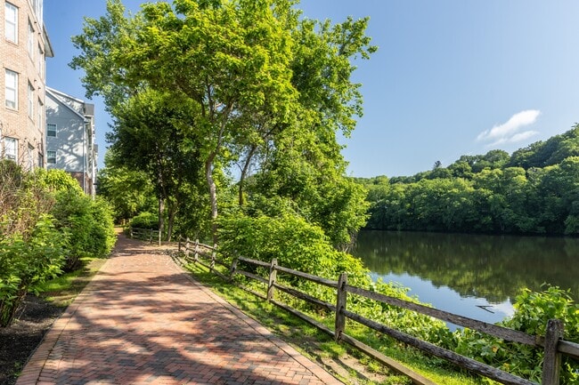 Photo - Merion Riverwalk Apartment Homes