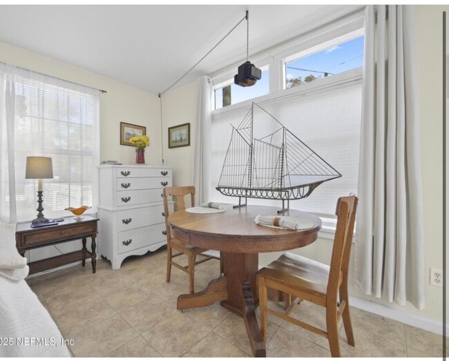 Photo - 509 Live Oak St