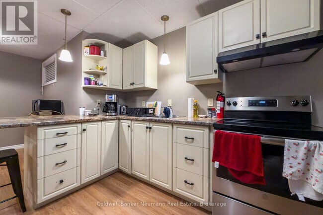 Photo - 19 Peachtree Crescent