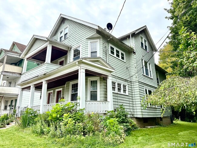 Photo - 7-9 Lyons St Unit 2nd Floor