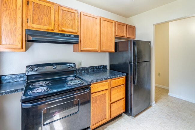 1 Bedroom - Eagles Crossing Apartments