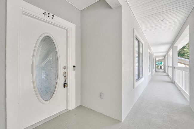 Photo - Gorgeous Condo in Niceville!!  Bluewater Bay Living at its BEST!!