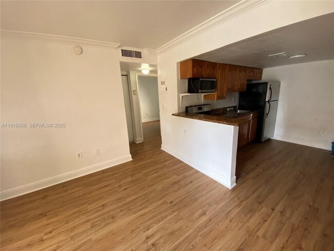 Photo - 241 S Royal Poinciana Blvd Unit 114