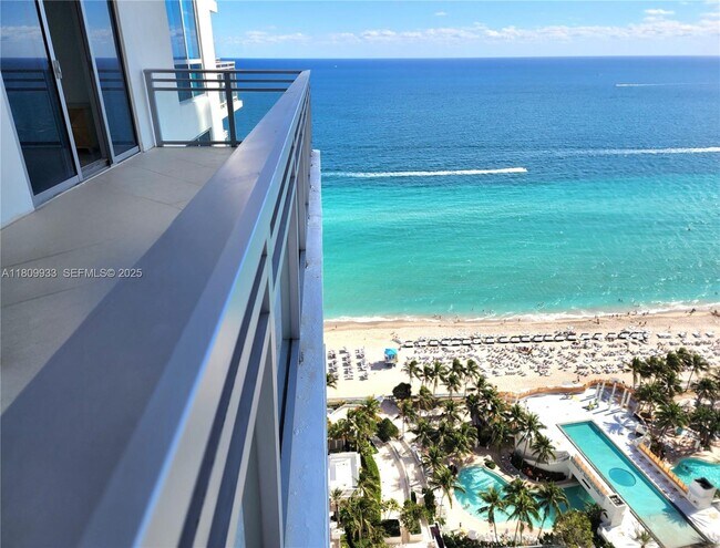 Photo - 3535 S Ocean Dr Unidad 2805