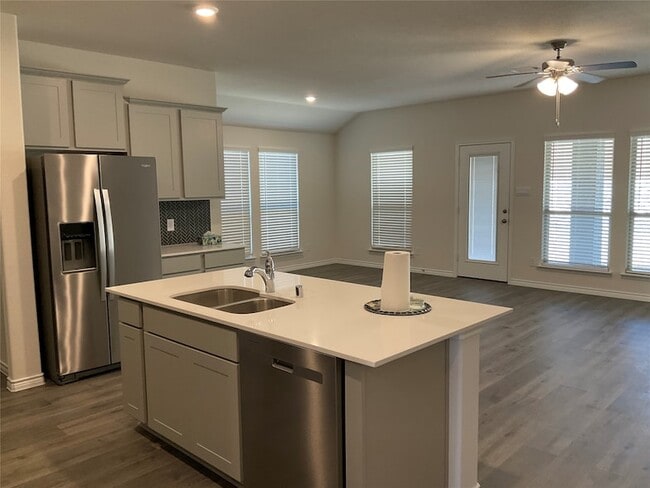 6021 Tudor Pl