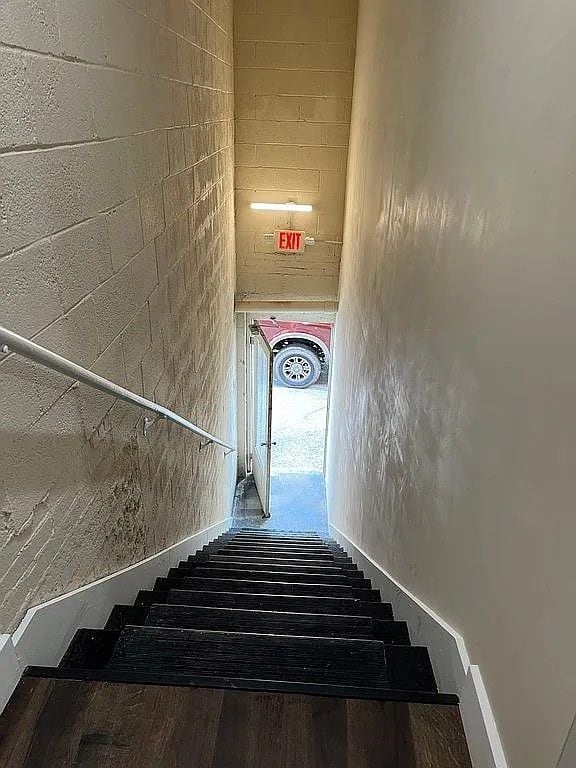 Photo - 637 Washington St