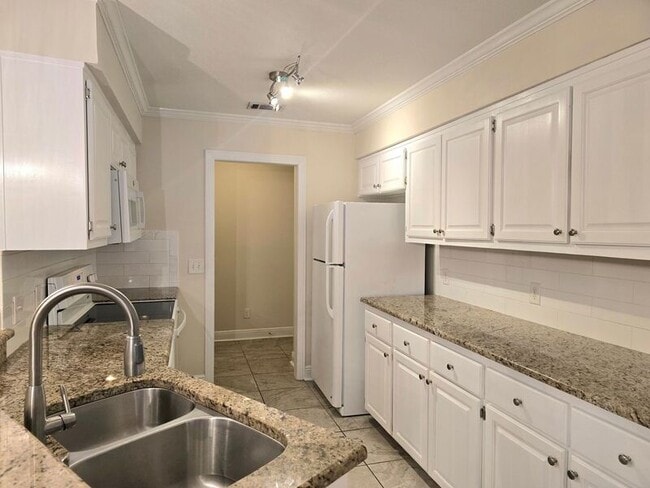 Photo - 10017 Foxrun Rd