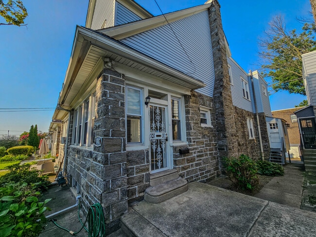 Photo - 740 Church Ln