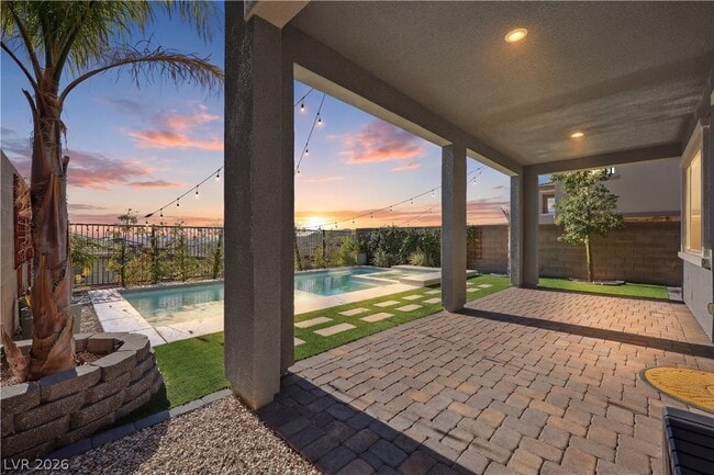 Photo - 402 Purple Sandpiper St