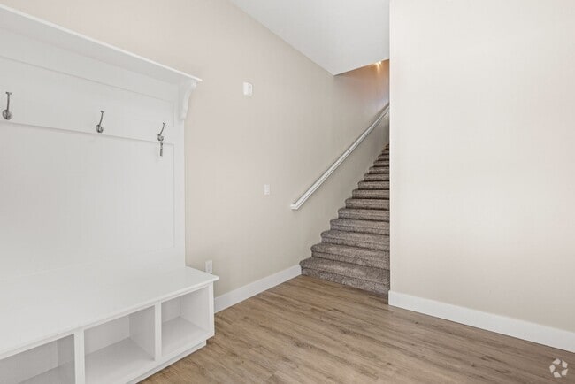 Building Photo - Stonecrest South Condominiums 105/205 Unit 205