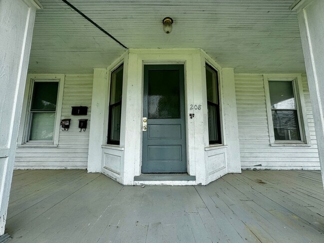 Photo - 208 W Tenny Ave Unit 2