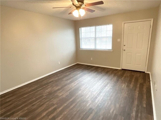 Photo - 1107 N St