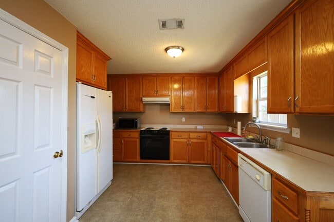 Photo - 134 Pecan St
