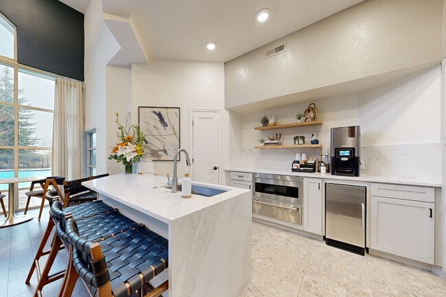 Photo - Cascade Summit Apartment Homes