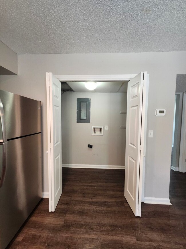 Photo - 6221 Bonny Oaks Dr Unit B