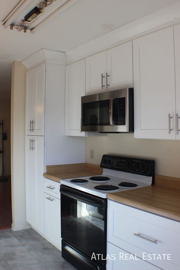 Photo - 9415 Brentwood St