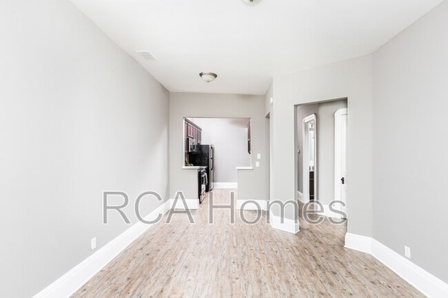 Photo - 913 Massachusetts Ave Unit B