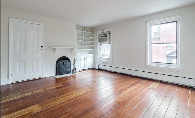 Building Photo - 331 S 18th St