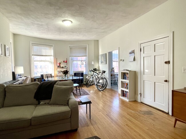Photo - 550 Tremont St Apartments Unit 3