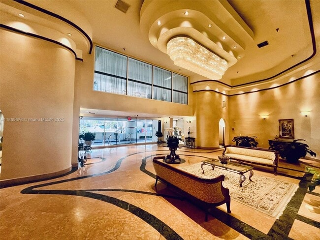 Building Photo - 5757 Collins Ave Unit 602