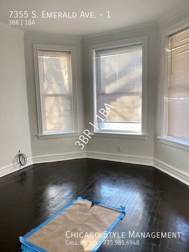 Photo - Generous Living Space Unidad 1