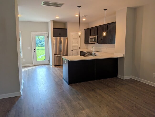 534 Tappan Private Ln