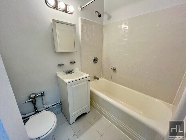 Photo - East 58TH ST Unidad A12