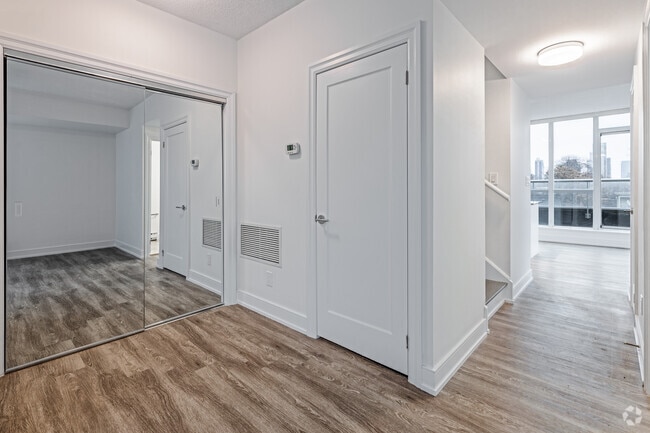 2BR, 1.5BA - 1,300SF - Entrance