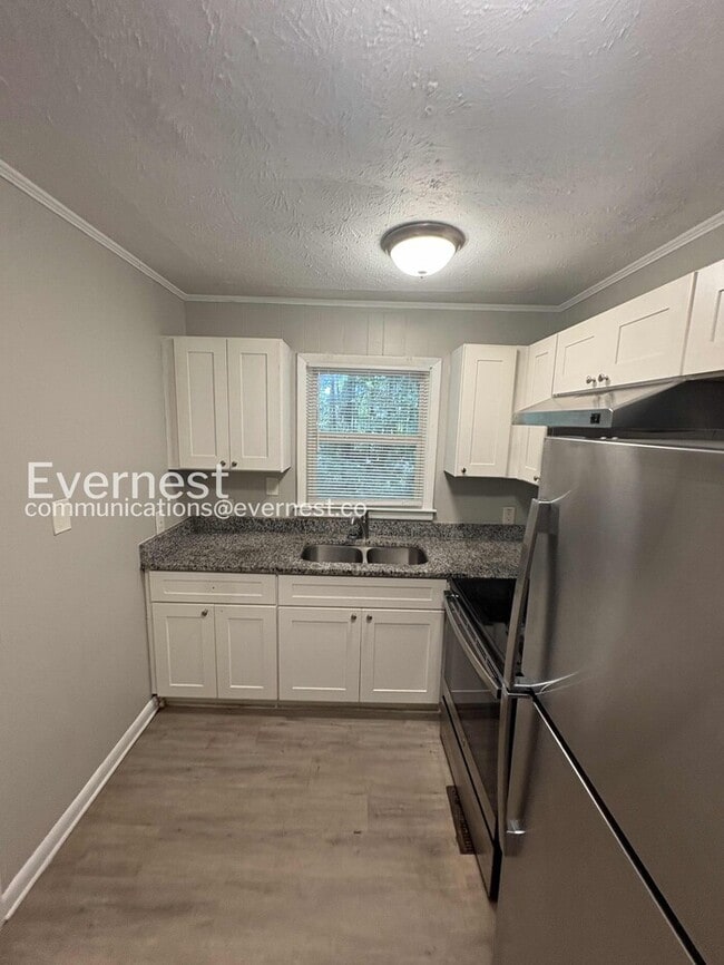 Photo - 515 Landers St