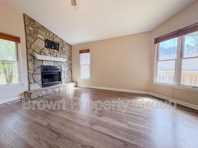 Photo - 565 Andover Rd