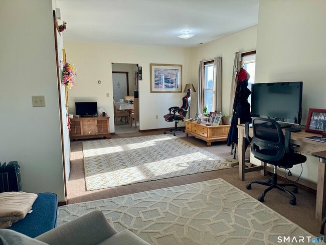 Photo - 156 Fair St Unit 2